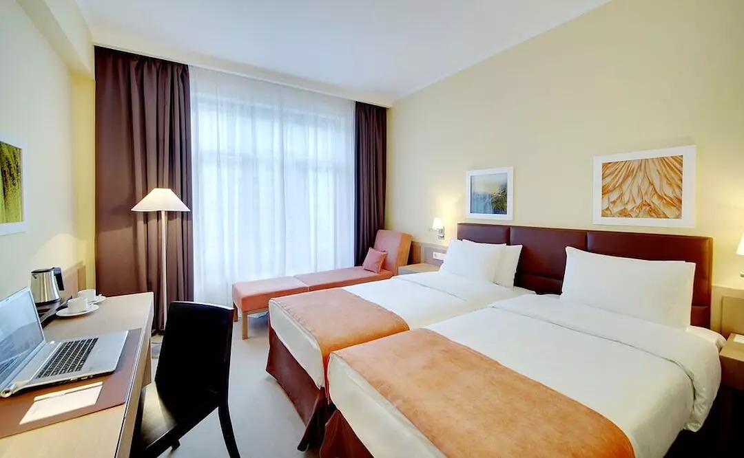 هتل گلدن تولیپ رزا خوتور